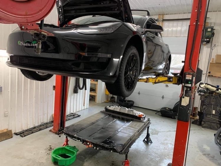 Un aperçu complet du coût et du processus de remplacement d'une batterie de Tesla