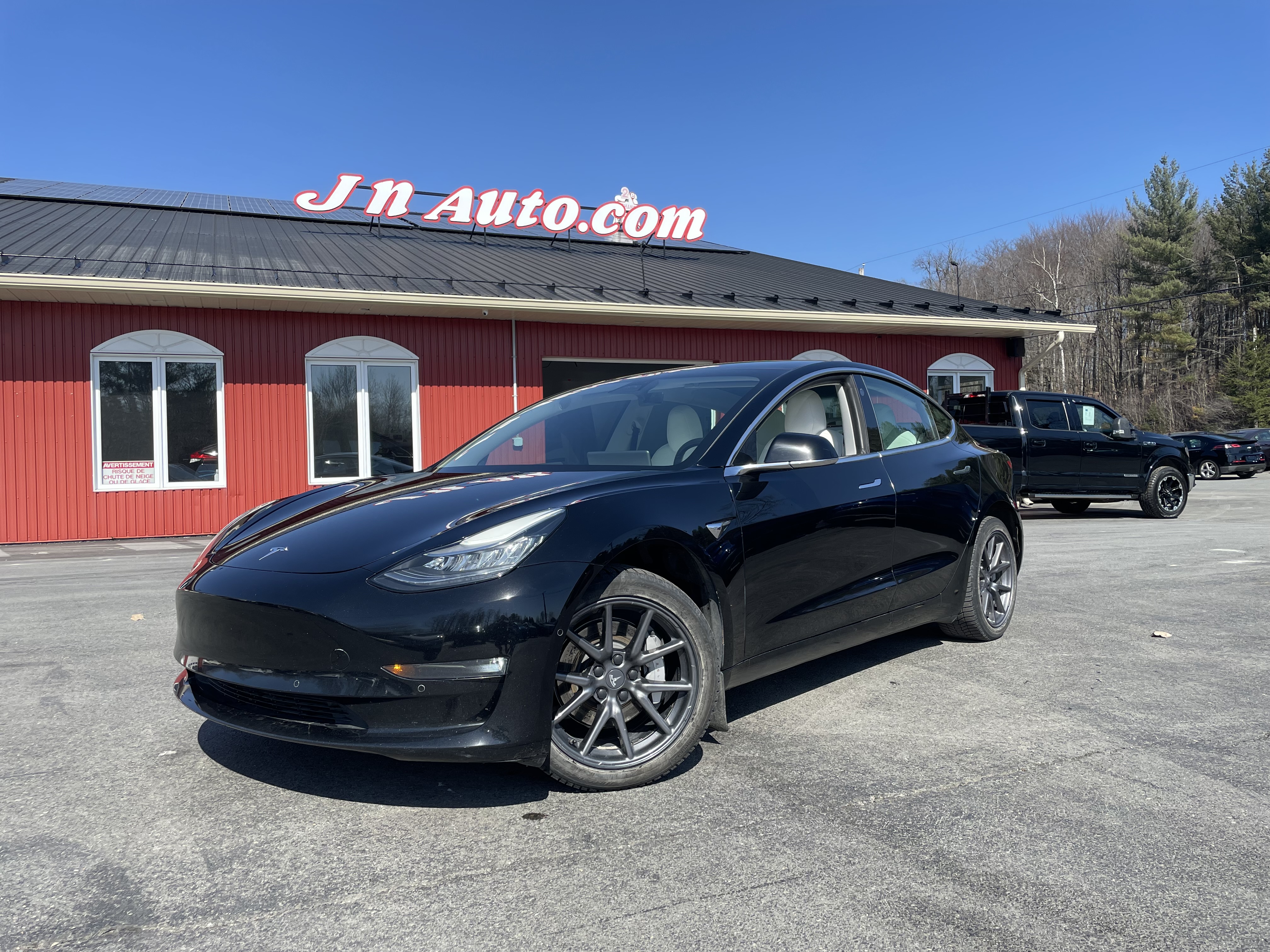 Véhicule Tesla Model 3 SR+ $39941 2019 à vendre près de Sherbrooke