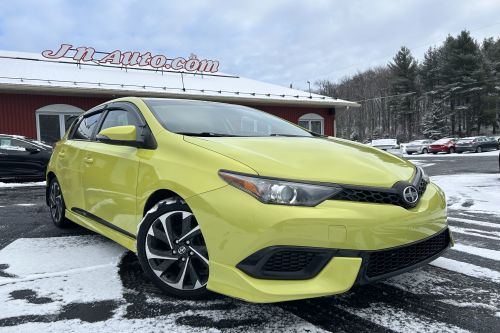 Scion iM  2016 (Corolla) Hatchback 5p $ 15943
