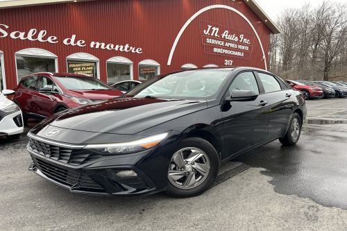 Hyundai Elantra  2024 Preferred  $ 26942